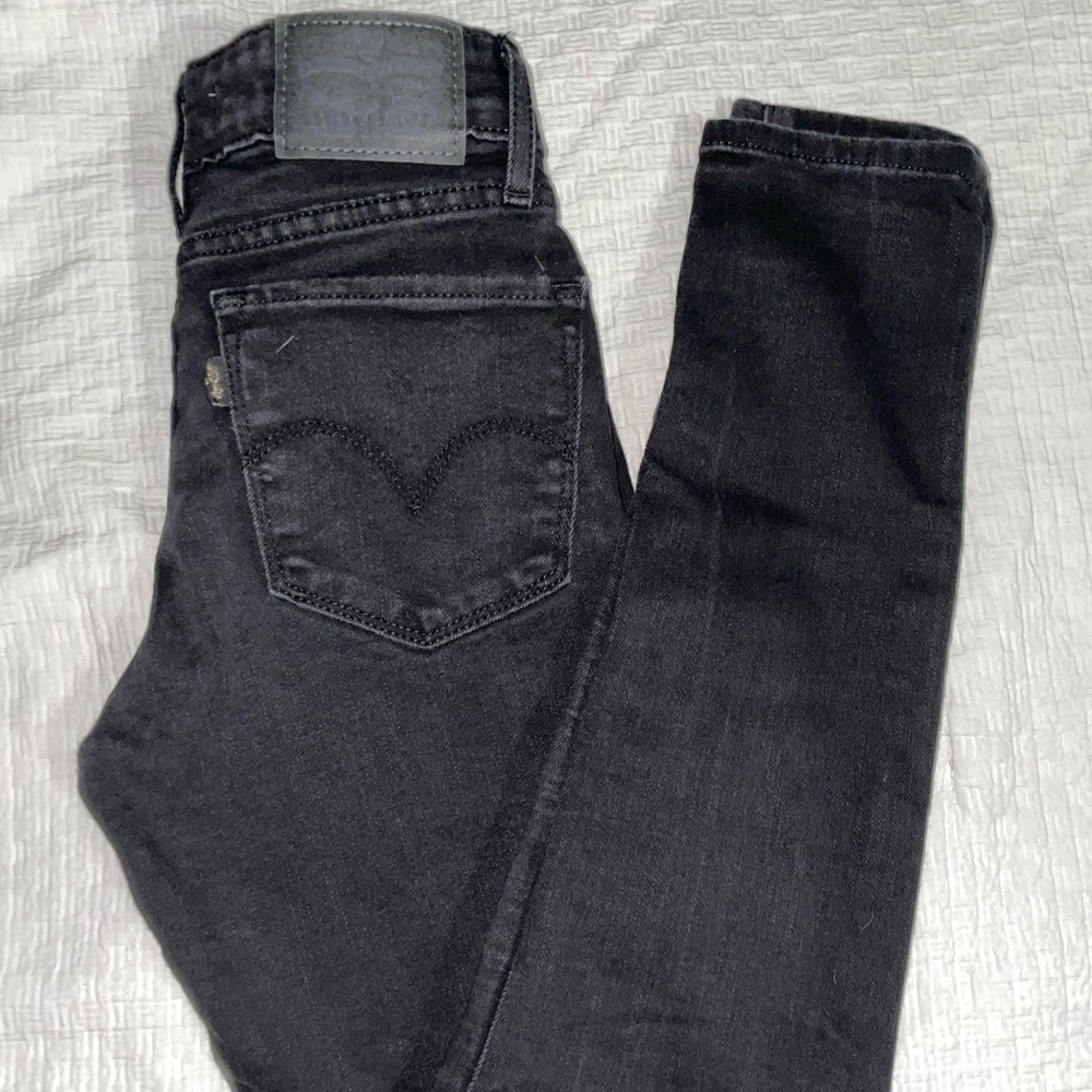 Levi’s style 711 skinny Black jeans (size 24)